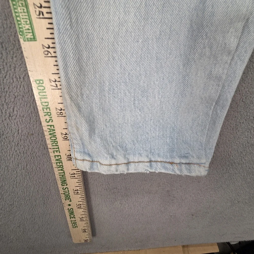 VTG Levis 501 Jeans Mens Light Wash Blue Button Fly USA 25x30 - Picture 4 of 16